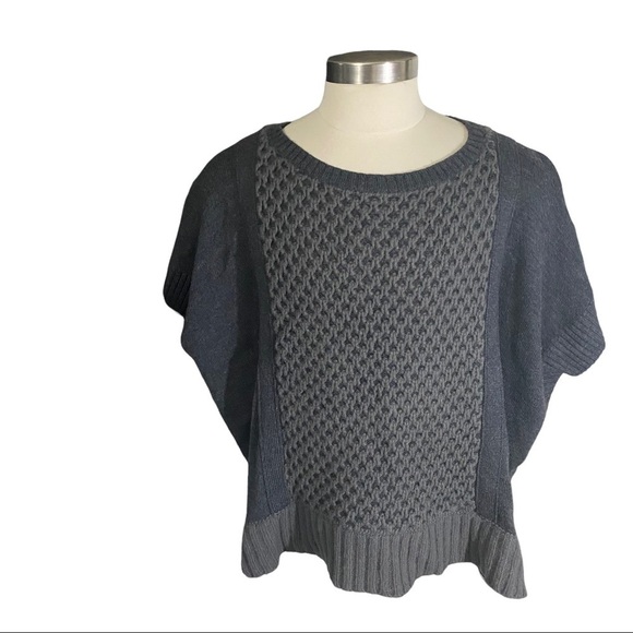 LABEL + thread Women Blue & Grey Crochet Wool Oversized Poncho Sweater Sz Small - Picture 1 of 11